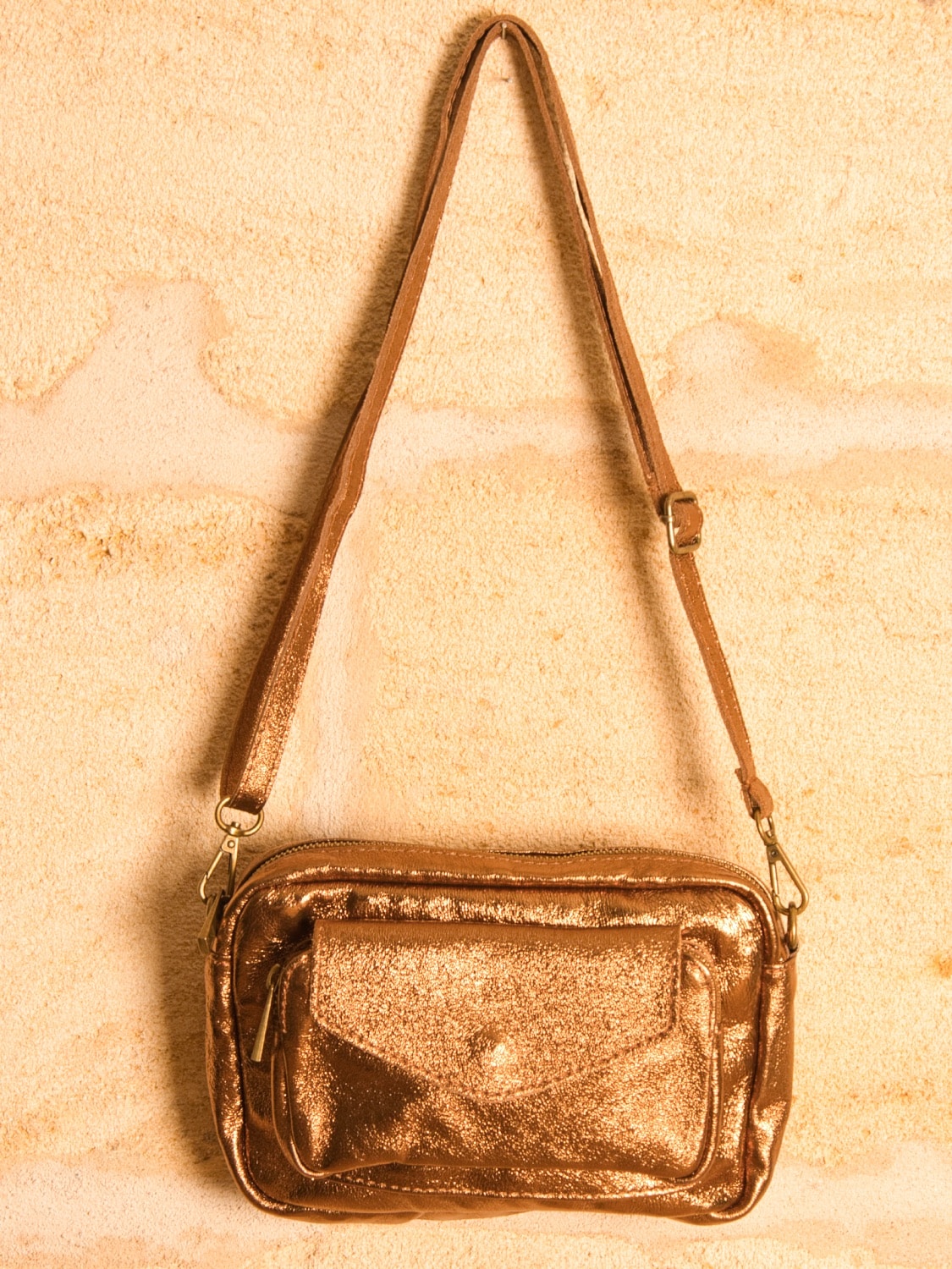 Image illustrative de l'article "Sac camel iri HIRONDELLE"