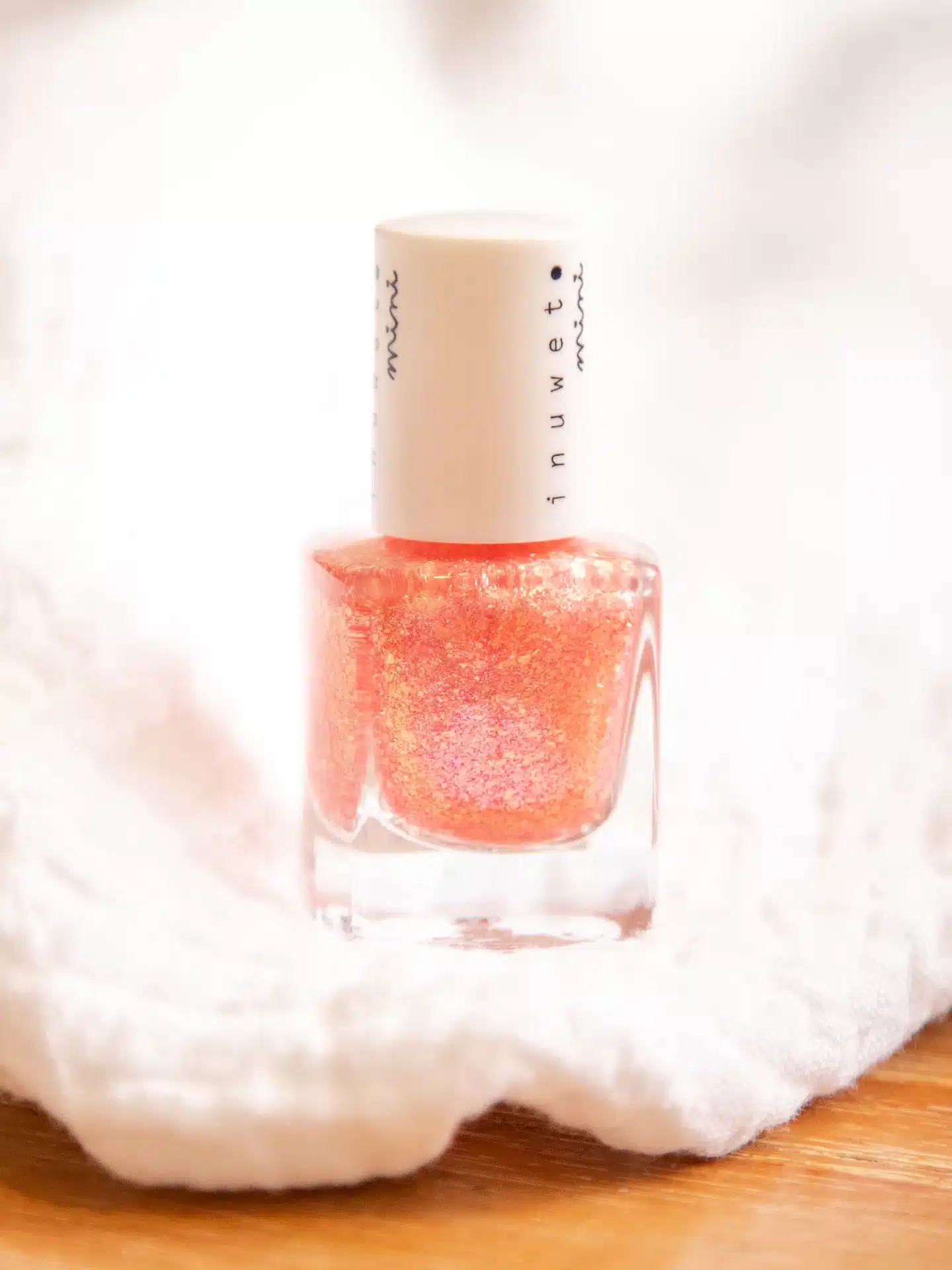 Image illustrative de l'article "VERNIS ROSE"