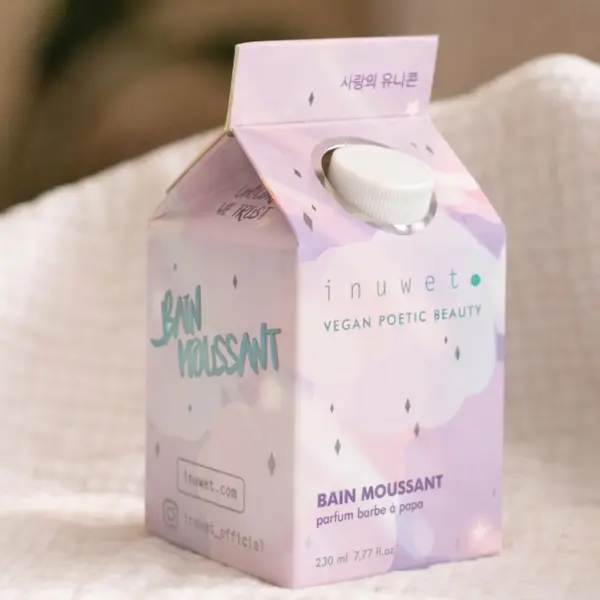 Image illustrative de l'article "BAIN MOUSSANT BARBE A PAPA"