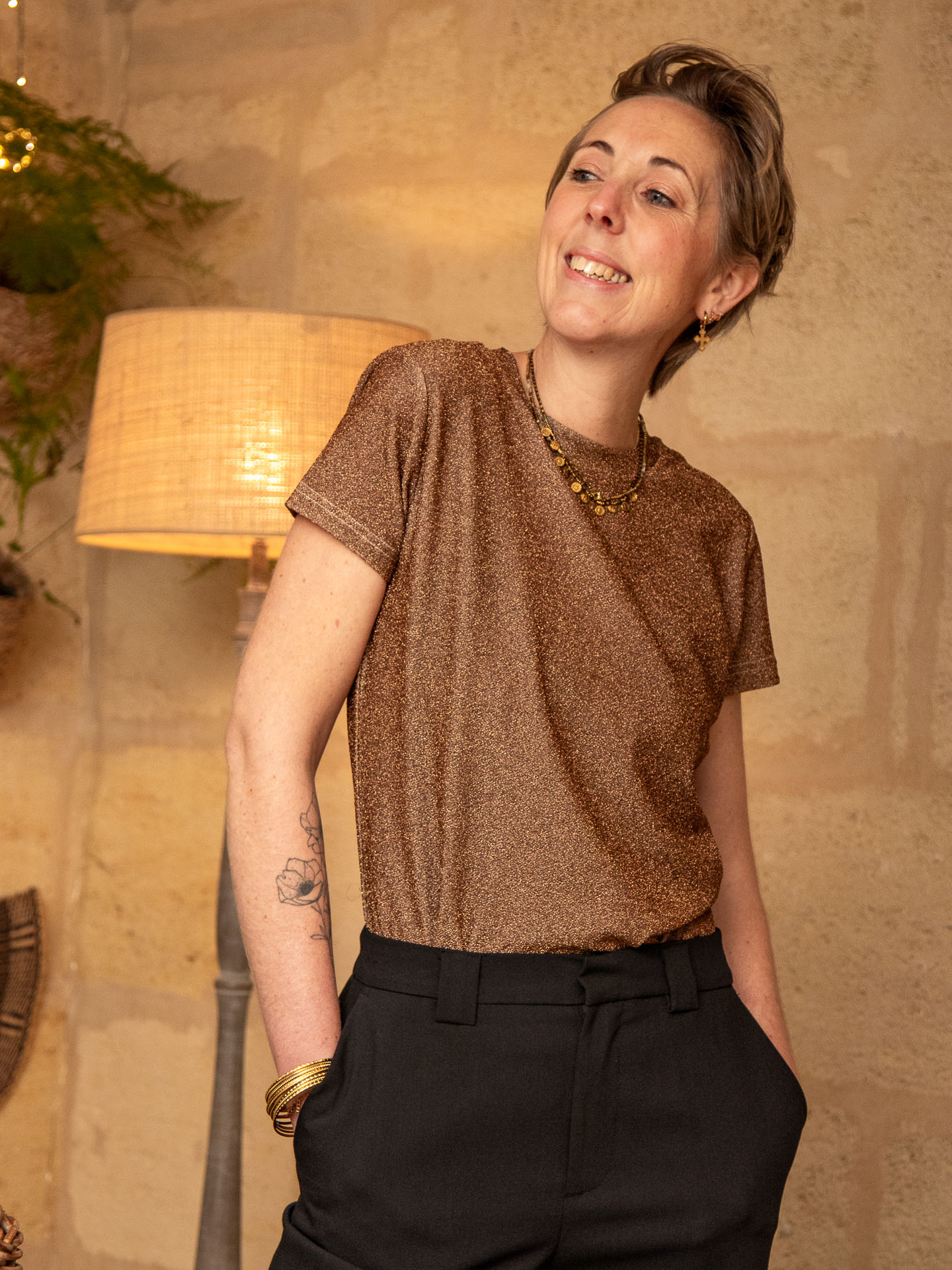 Image illustrative de l'article "T-shirt bronze paillette ANDREA"