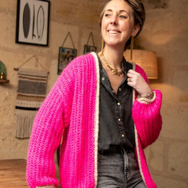 Image illustrative de l'article "Gilet fuchsia beige SHERINE"