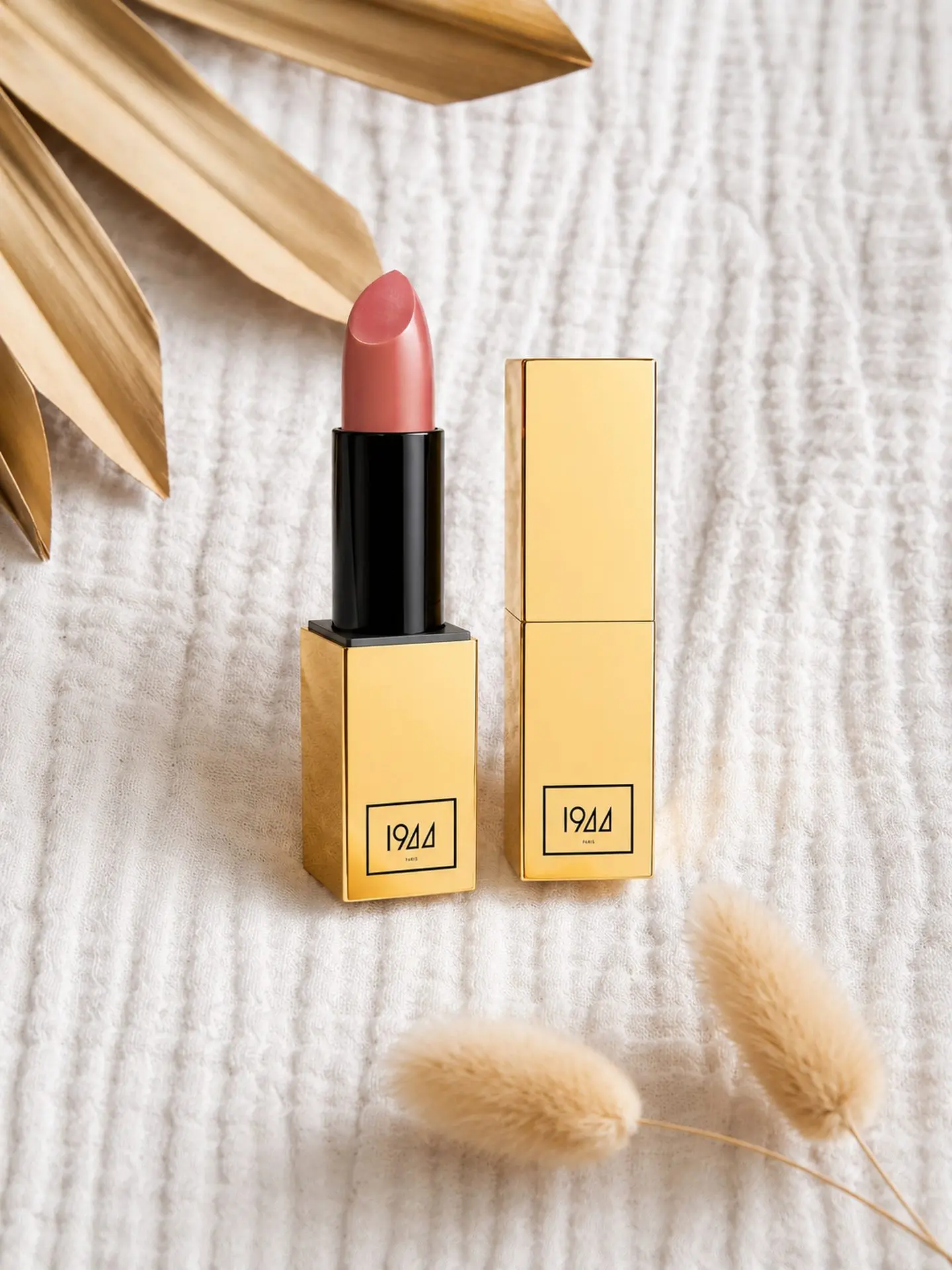 ROUGE SATINE ADELE 1944 Mode de Biche