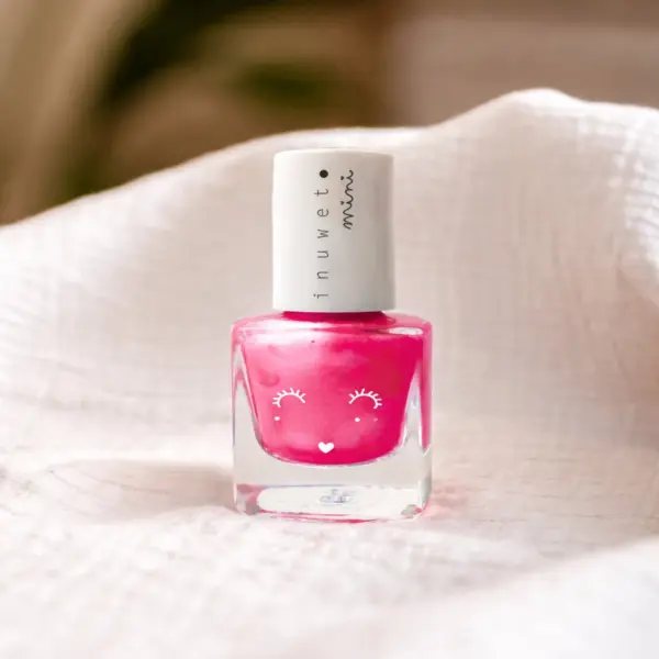 Image illustrative de l'article "VERNIS ROSE"