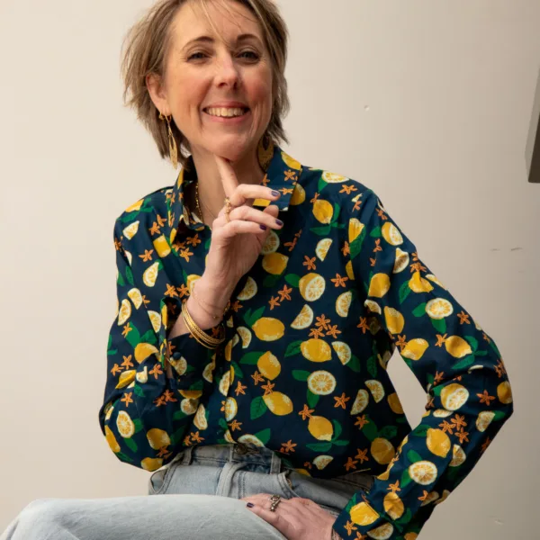 Image illustrative de l'article "Chemise motifs citron VERA"