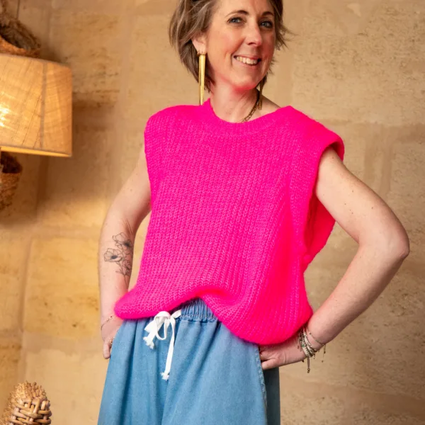 Image illustrative de l'article "Pull ss manches rose fluo LYLY"