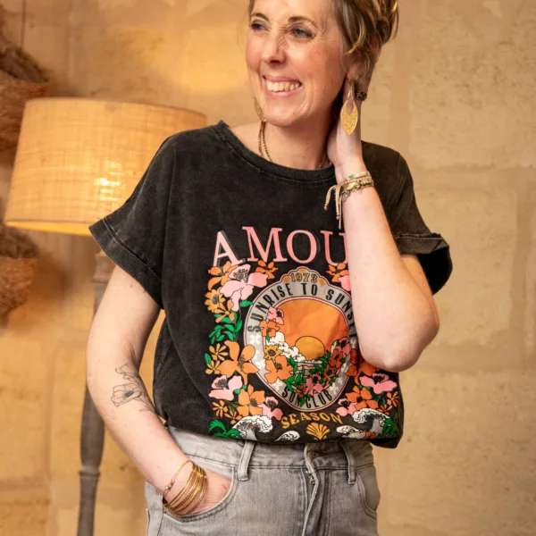 Image illustrative de l'article "T-shirt gris imprimé SCARLETT"