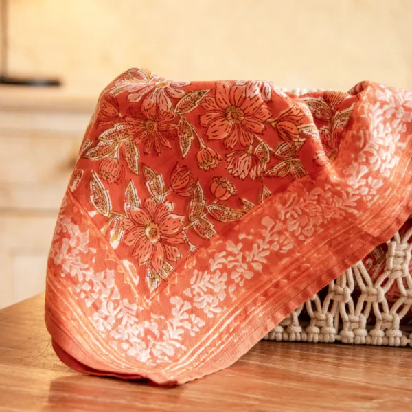 Image illustrative de l'article "foulard MEERA TERRACOTA"