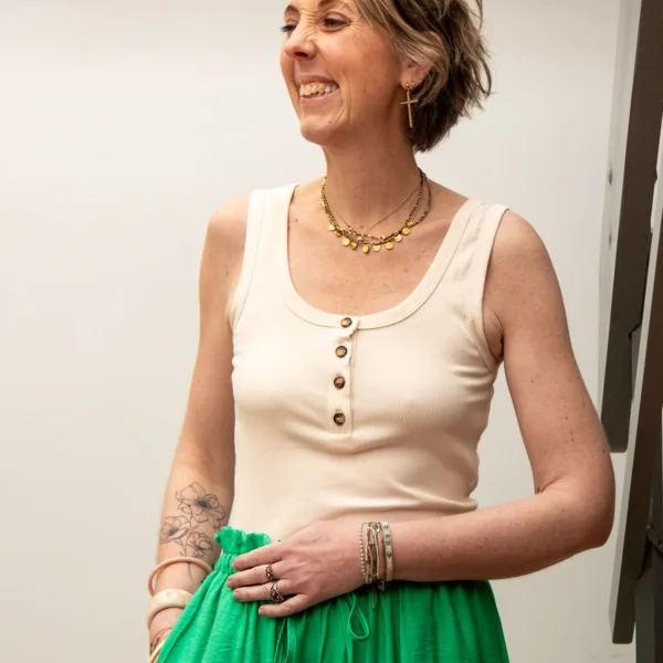 Image illustrative de l'article "Top écru LANA"