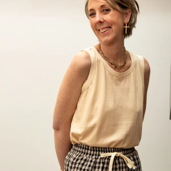 Image illustrative de l'article "Top écru NANA"