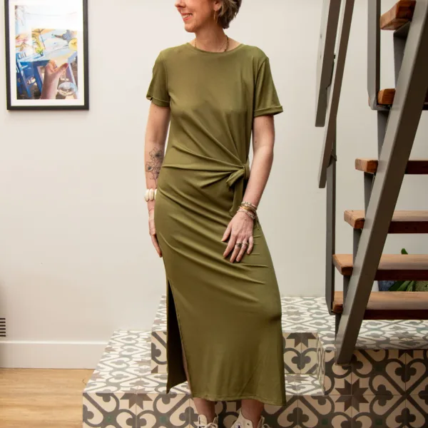 Image illustrative de l'article "Robe longue kaki NOIX"