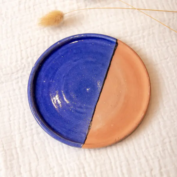 Image illustrative de l'article "Assiettes bleu/terre"