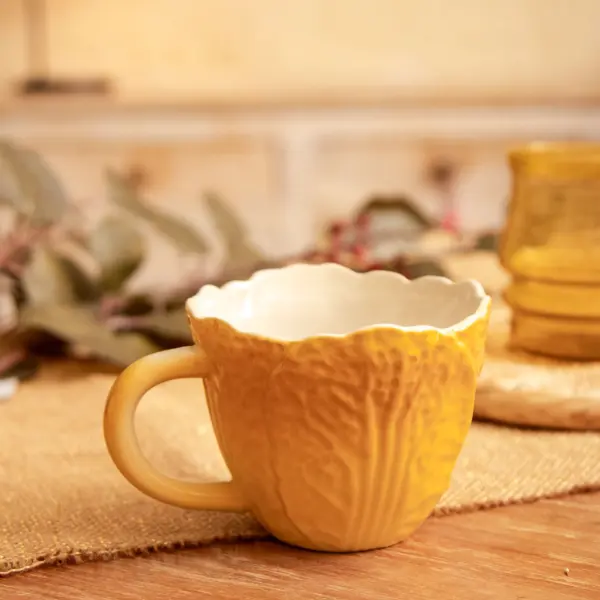 Image illustrative de l'article "Savanna Tasse, Jaune, Grès"