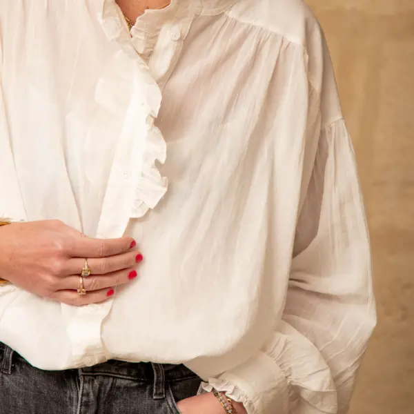 Image illustrative de l'article "Chemise blanche ALEGRIA"