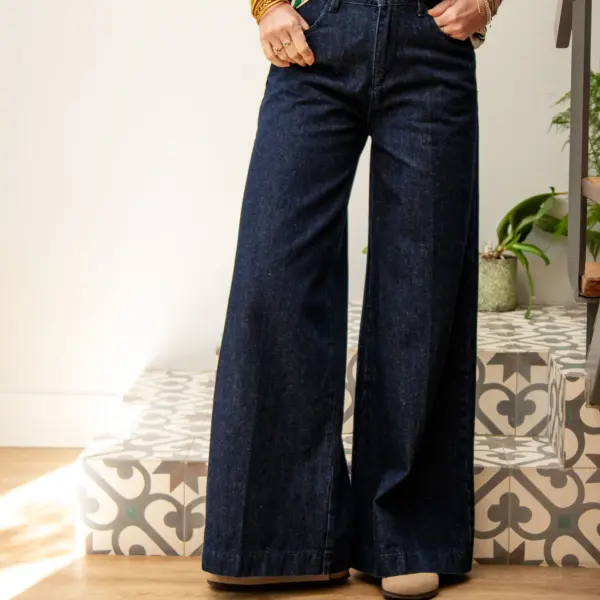 Image illustrative de l'article "Jean brut BIARRITZ"