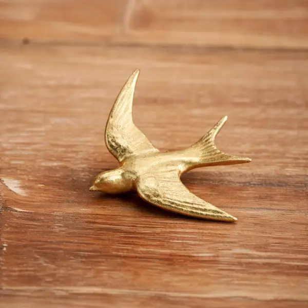 Image illustrative de l'article "Déco murale oiseau doré"