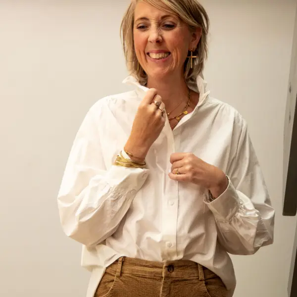 Image illustrative de l'article "Chemise blanche JEANNE"