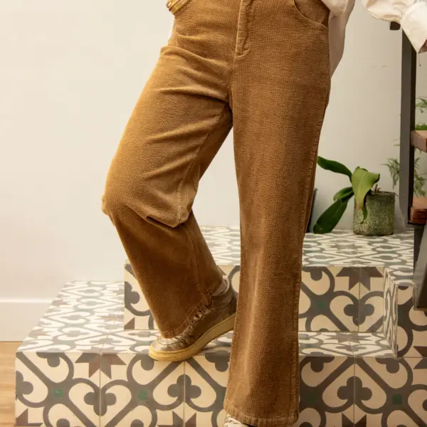 Image illustrative de l'article "Pantalon velours beige NAPLES"