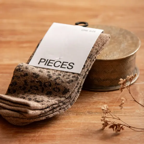 Image illustrative de l'article "Chaussette leo camel glitter SEBBY"