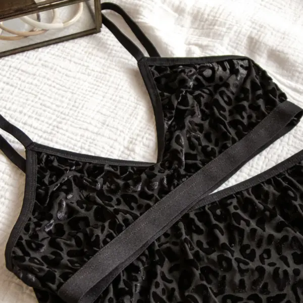 Image illustrative de l'article "Brassière tulle leopard noir"