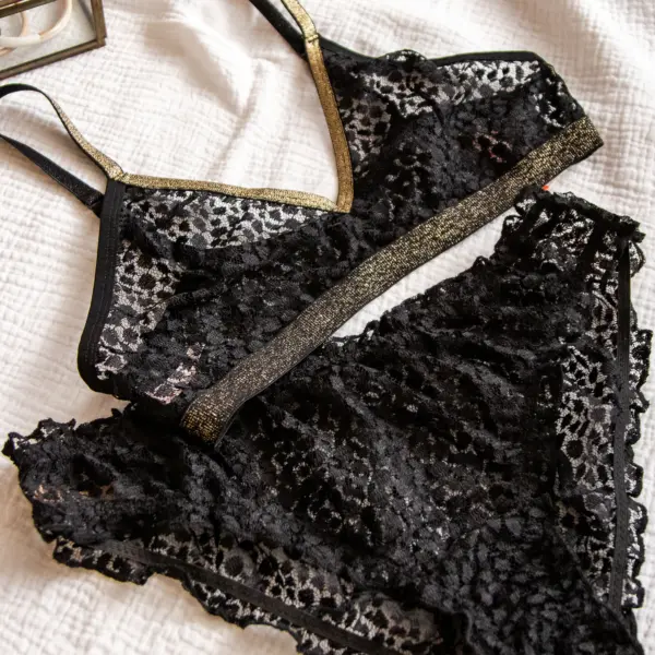 Image illustrative de l'article "Bloomer noir dentelle"