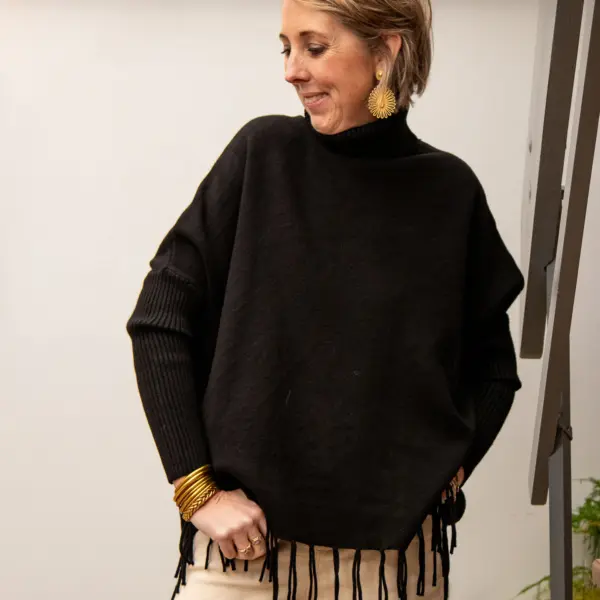 Image illustrative de l'article "Pull noir frange TAYLOR"