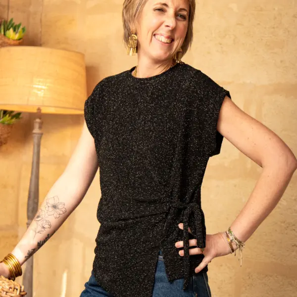 Image illustrative de l'article "Top lurex noir ELENA"