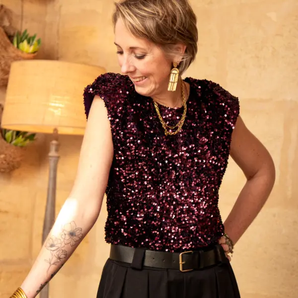 Image illustrative de l'article "Top sequin PAULA VIOLET"