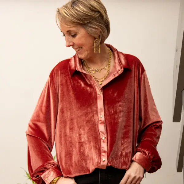 Image illustrative de l'article "Chemise velours rose FELICIA"