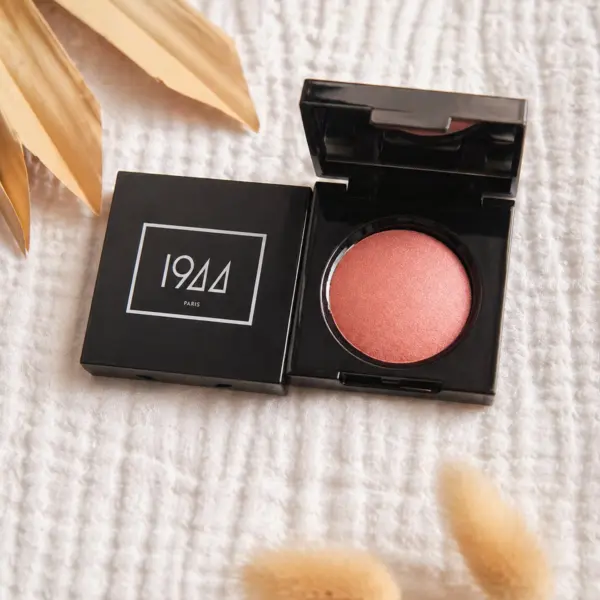 Image illustrative de l'article "Blush rose fever"