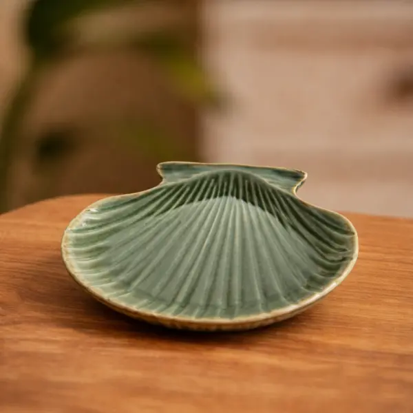 Image illustrative de l'article "Coupelle coquillage verte grande"