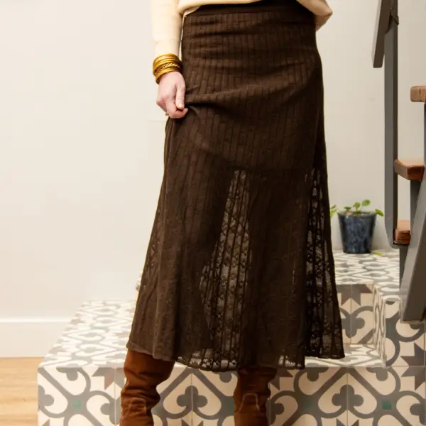 Image illustrative de l'article "Jupe longue dentelle marron SHANGHAI"
