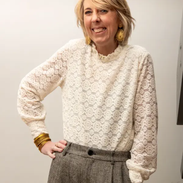 Image illustrative de l'article "blouse dentelle blanche BERENICE"