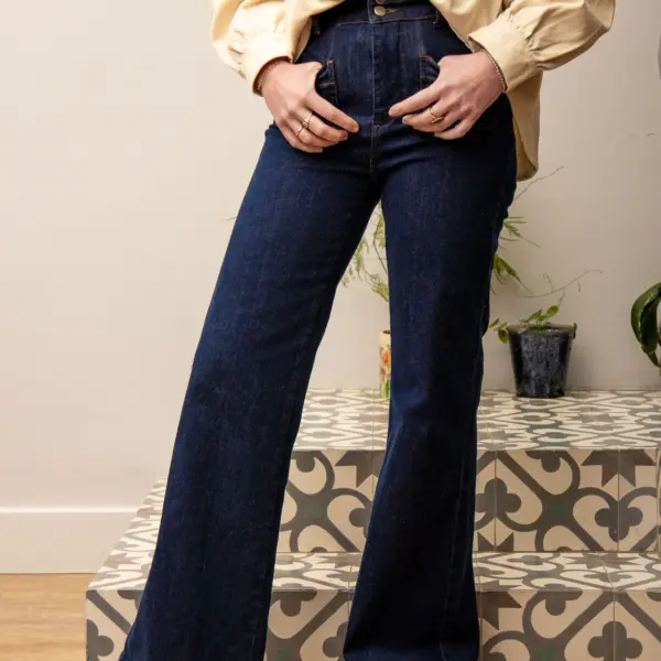 Image illustrative de l'article "Jean denim ELENA"