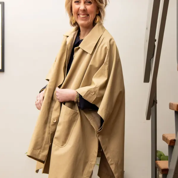 Image illustrative de l'article "Cape beige ELLIE"