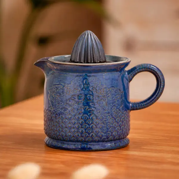 Image illustrative de l'article "Presse agrumes Bleu, grès"