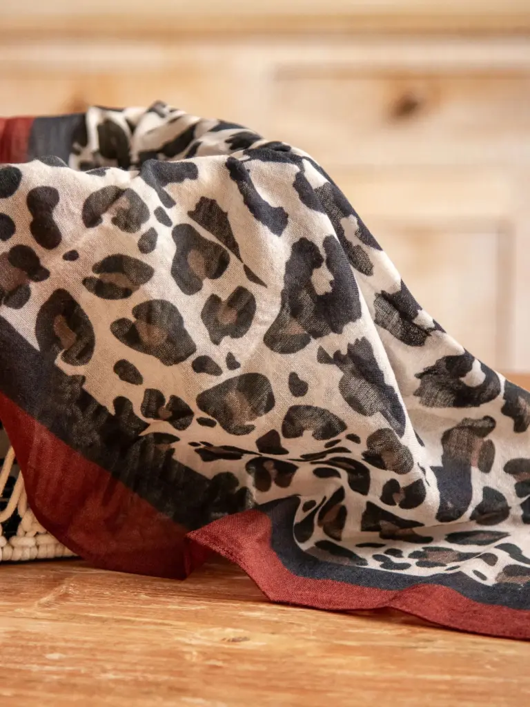 foulard bordeaux leo