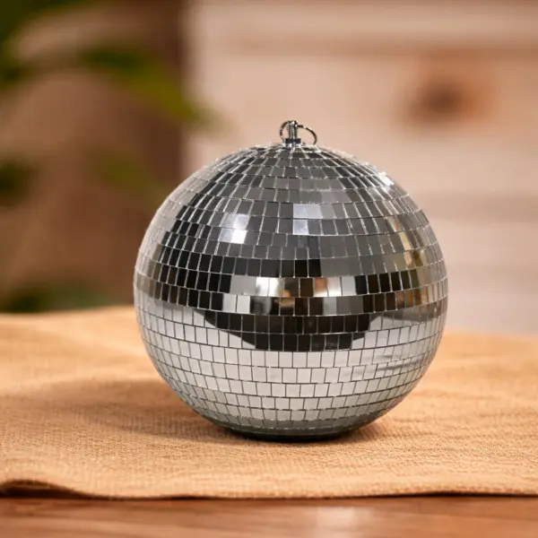 Image illustrative de l'article "Boule à facettes disco D20cm"