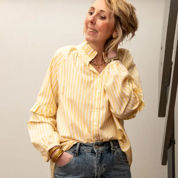 Image illustrative de l'article "Chemise rayée jaune CHARLOTTE"