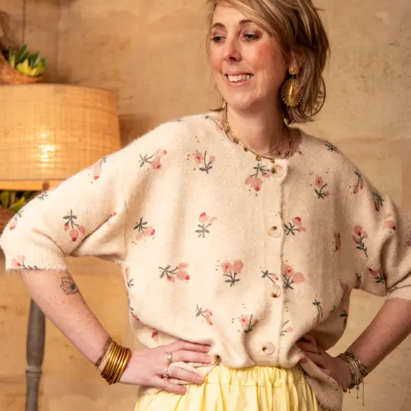 Image illustrative de l'article "Gilet fleur ASSIA"