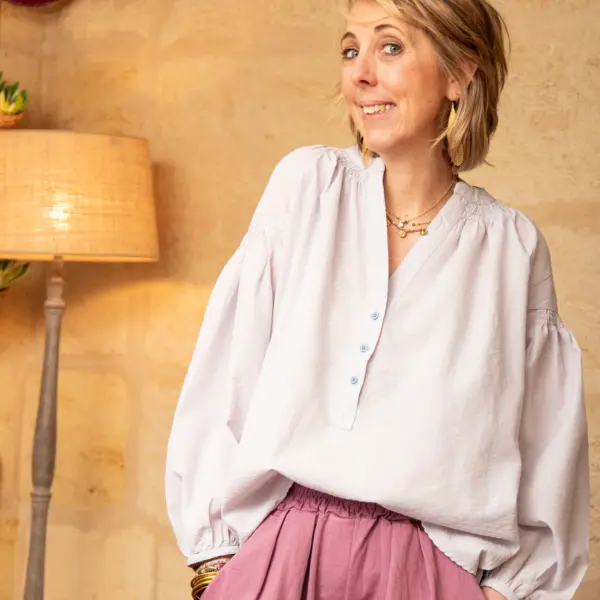 Image illustrative de l'article "Blouse carreaux bleu/rose NOUR"