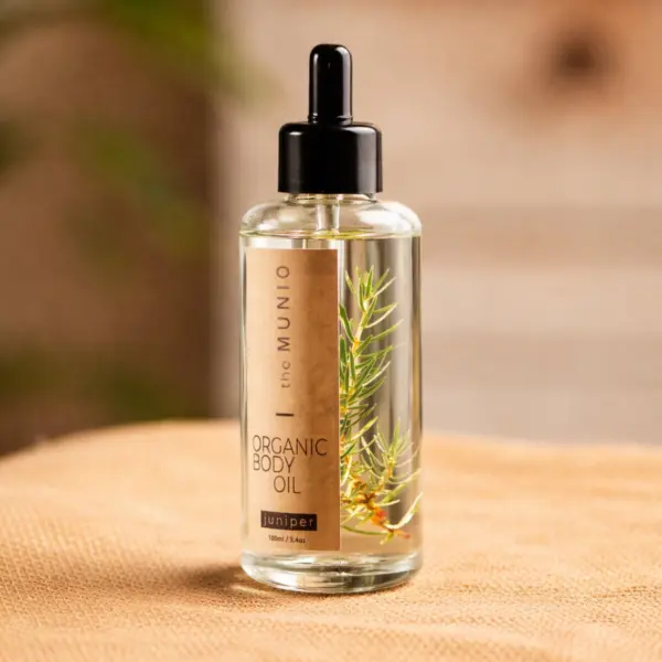 Image illustrative de l'article "Huile pour le corps genièvre"