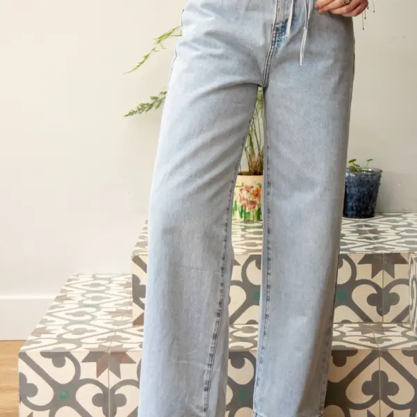 Image illustrative de l'article "Jean bleu HARPER – ORAIJE"