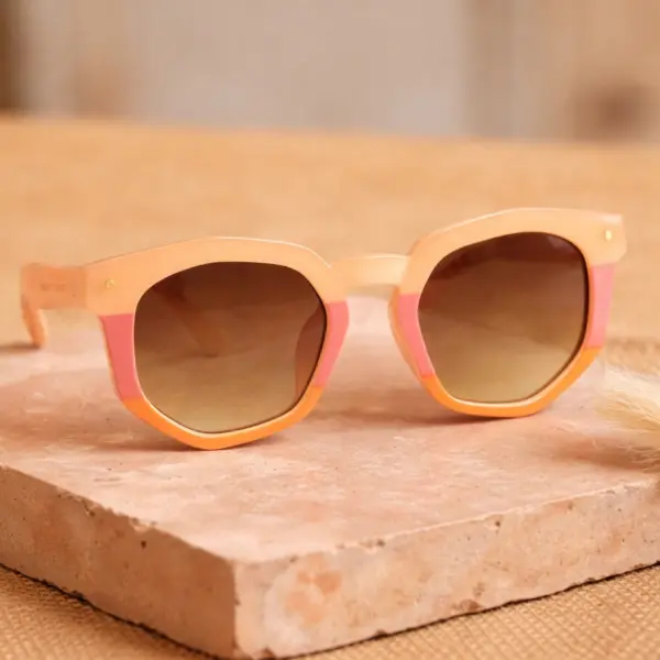 Image illustrative de l'article "Lunettes AUDREY SUMMER"