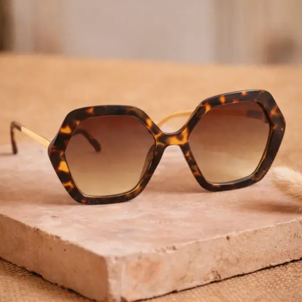 Image illustrative de l'article "Lunettes IMAN ECAILLE"