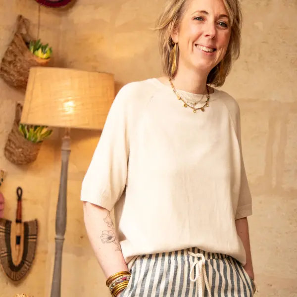 Image illustrative de l'article "Pull manches courtes beige RAQUEL"