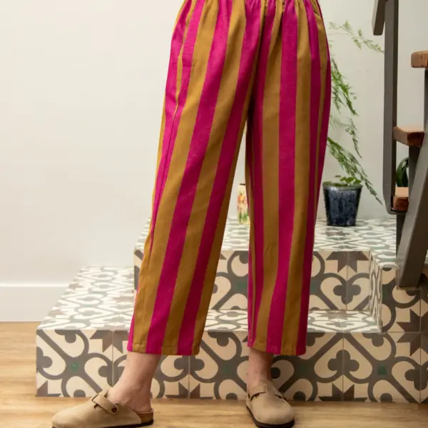 Image illustrative de l'article "Pantalon rayé fuchsia camel ODESSA"