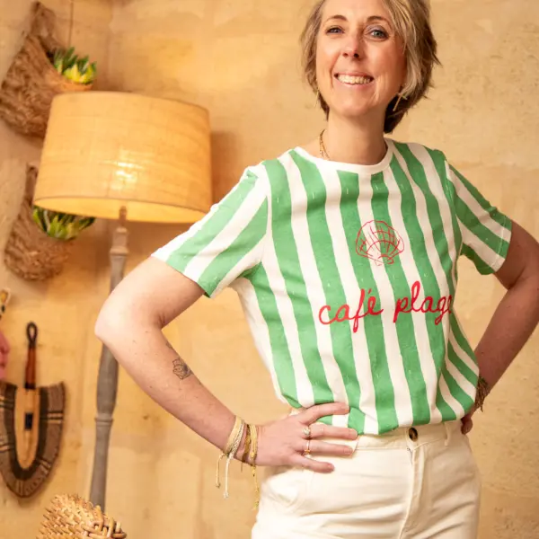 Image illustrative de l'article "T-shirt rayé vert ALAIA"