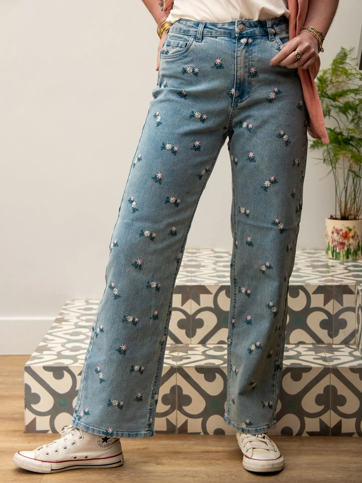 Main product image