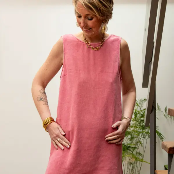 Image illustrative de l'article "Robe rose framboise GRENADINE"