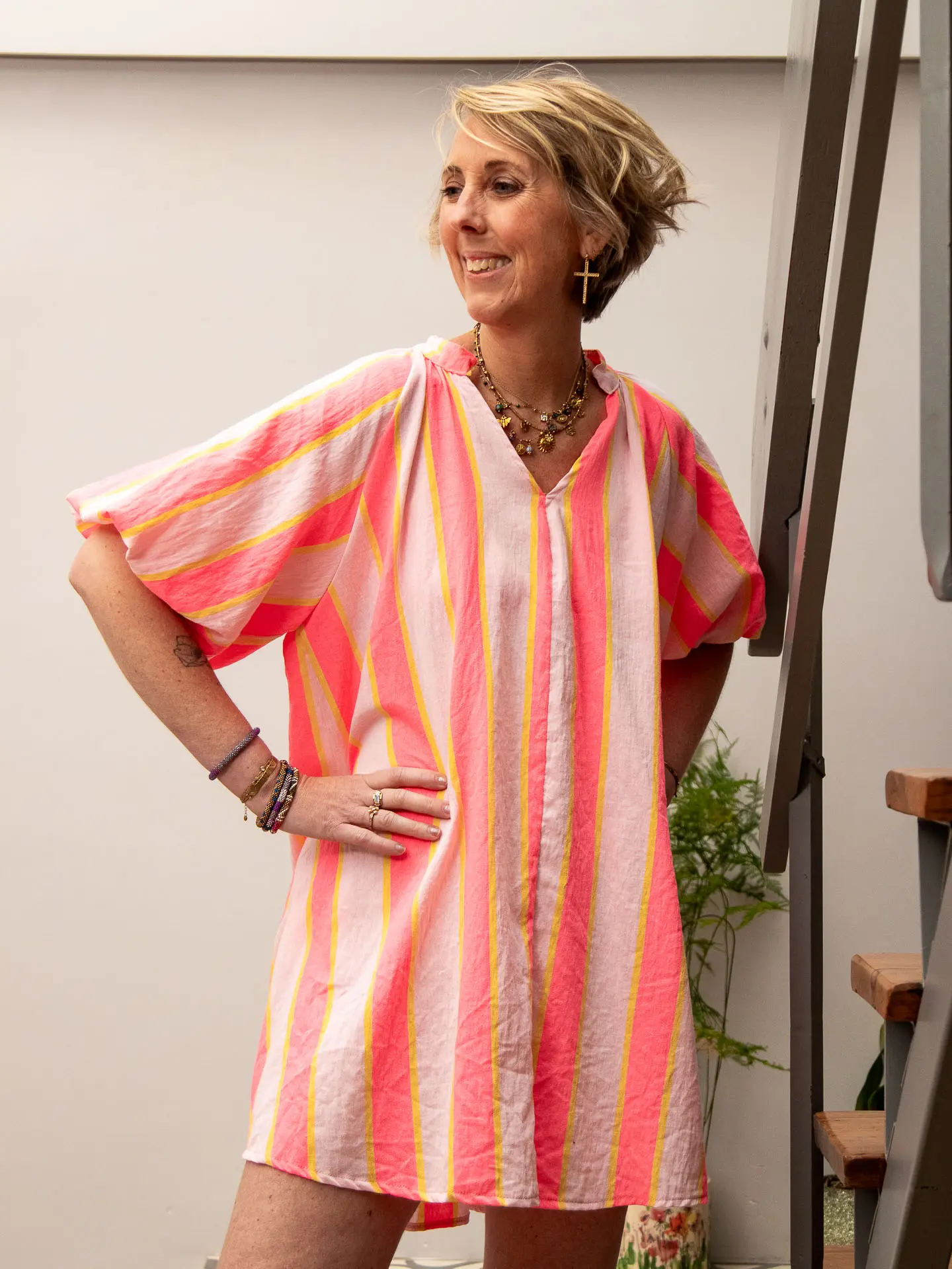Robe rayée rose et blanc en coton avec poches TOURNESOL — Mode de Biche